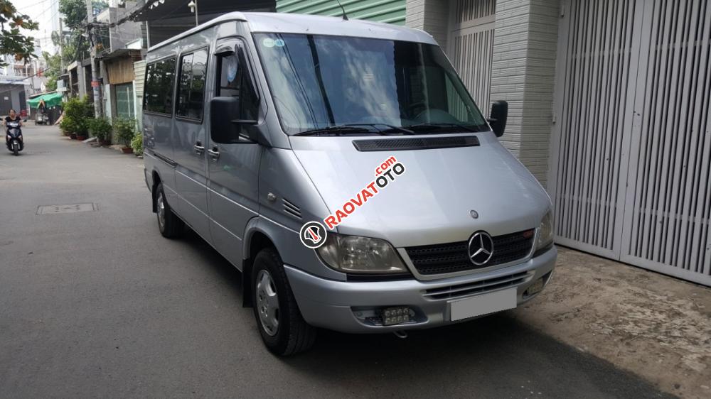 Bán Mercedes Sprinter 2013 máy dầu, màu bạc xe nhà mua mới từ đầu-7