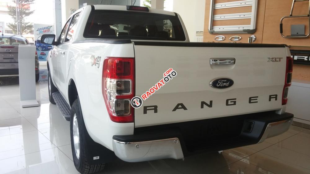 Bán xe Ford Ranger XLT 2.2 4x4 MT 2017, màu trắng, nhập khẩu, giá tốt-4