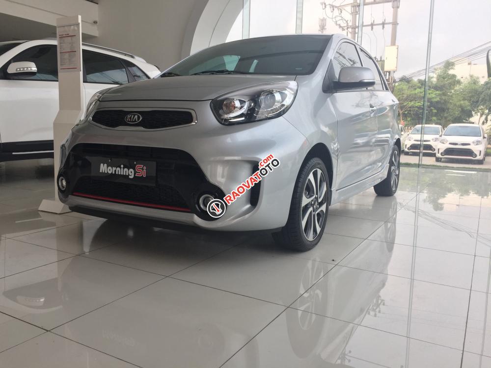 Cần bán xe Kia Morning đời 2017, màu bạc, bản 4 máy EX MT-0