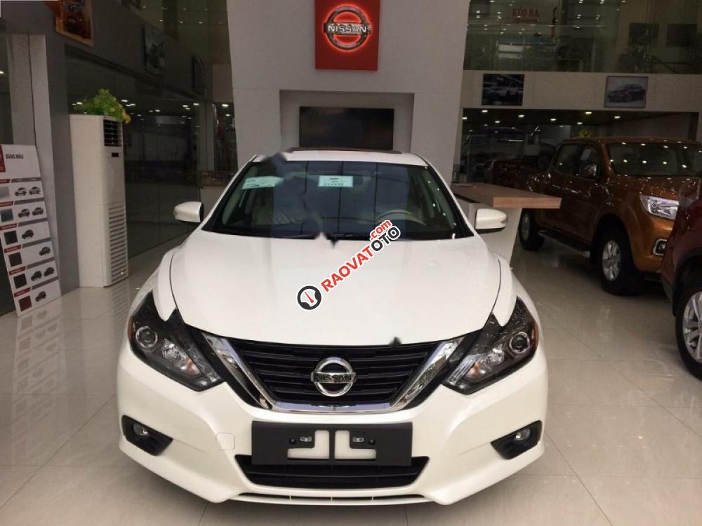 Cần bán Nissan Teana 2.5 SL sản xuất năm 2017, màu trắng, xe nhập-0