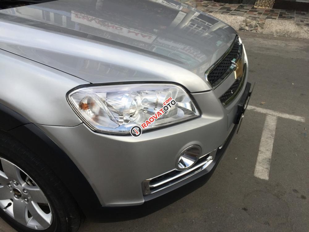 Cần bán xe Chevrolet Captiva LT số sàn 2010, màu bạc-4