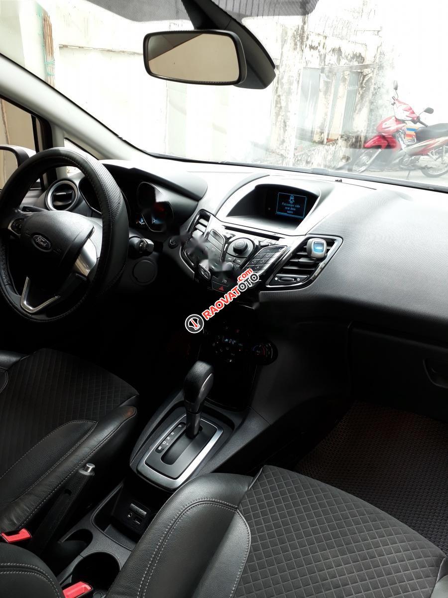 Cần bán Ford Fiesta S đời 2013, màu bạc số tự động giá cạnh tranh-7