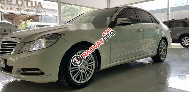 Bán Mercedes E300 năm 2012, màu trắng giá cạnh tranh-2