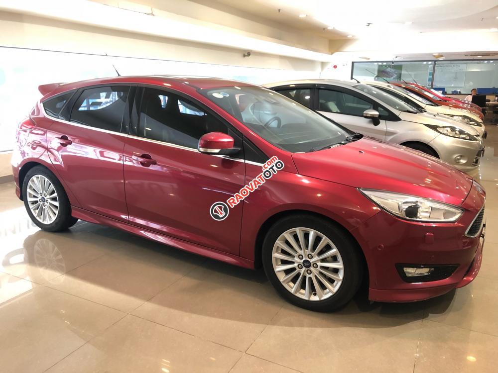 Cần bán xe Ford Focus 1.5L Ecoboost sản xuất 2016, vay ngân hàng 70%-11