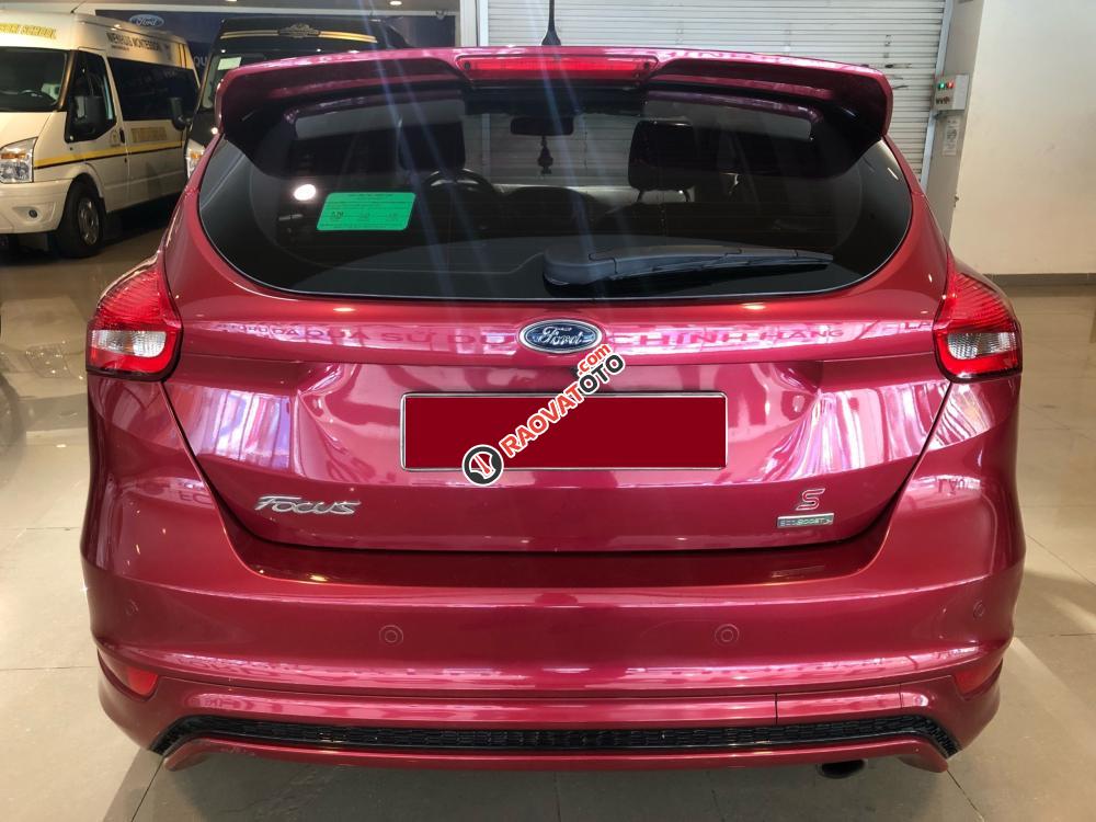 Cần bán xe Ford Focus 1.5L Ecoboost sản xuất 2016, vay ngân hàng 70%-0