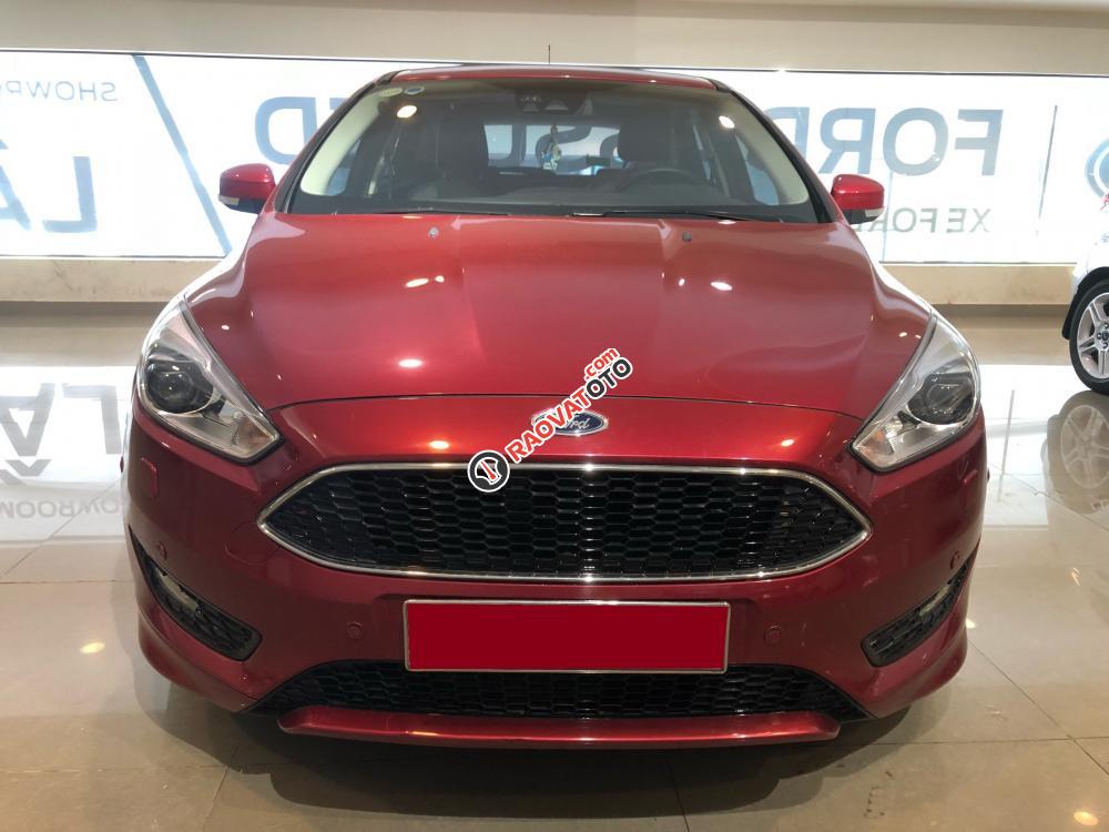 Cần bán xe Ford Focus 1.5L Ecoboost sản xuất 2016, vay ngân hàng 70%-1