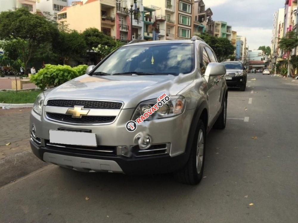 Cần bán xe Chevrolet Captiva LT sản xuất 2010, màu bạc, giá chỉ 365 triệu-0