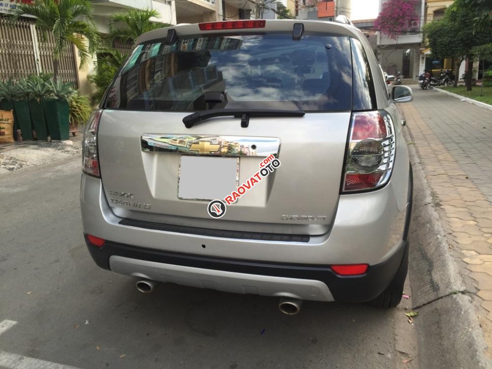 Cần bán xe Chevrolet Captiva LT số sàn 2010, màu bạc-2