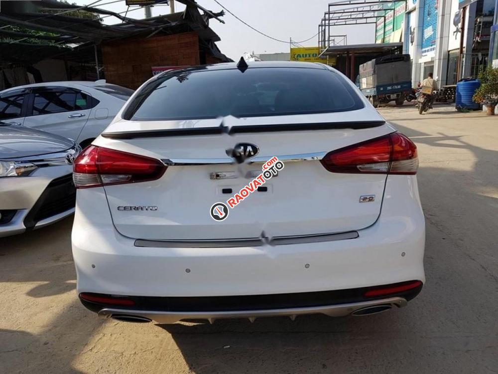 Bán ô tô Kia Cerato Signature 2.0 AT năm sản xuất 2017, màu trắng, giá tốt-5