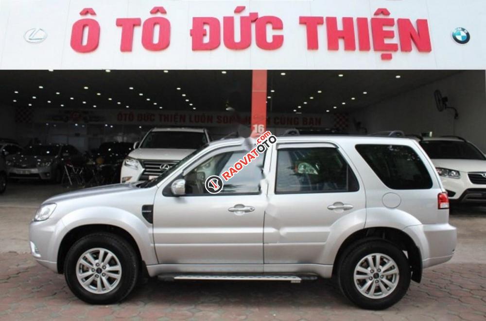 Cần bán gấp Ford Escape xls năm sản xuất 2013, màu bạc chính chủ, giá chỉ 550 triệu-1