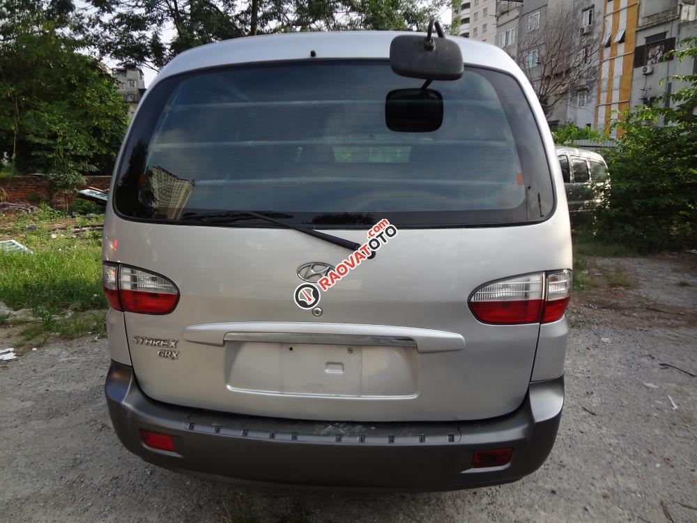 Bán ô tô Hyundai Starex GRX đời 2004, 3 chỗ 1000kg, màu bạc, nhập khẩu nguyên chiếc-2