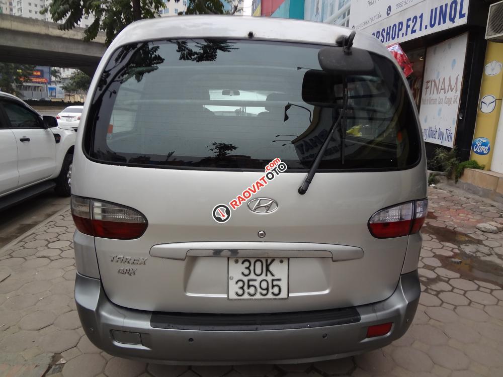 Cần bán xe Hyundai Starex GRX 6 chỗ, 800kg, sản xuất 2005, màu bạc, nhập khẩu-2