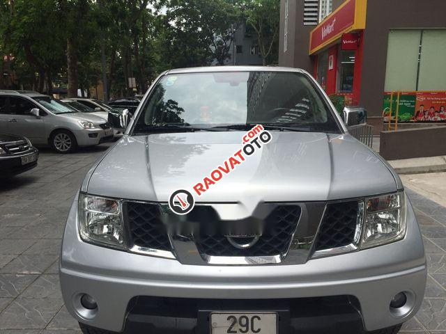 Bán xe Nissan Navara 2.5 LE năm 2014, màu bạc chính chủ, giá 419tr-1