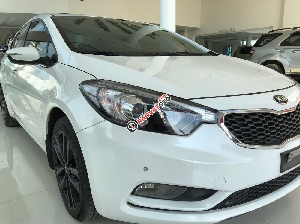 Cần bán Kia K3 1.6 đời 2016, màu trắng rất mới-2