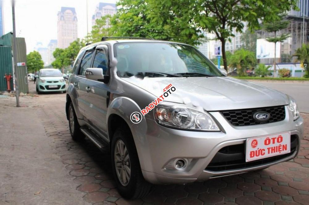 Cần bán gấp Ford Escape xls năm sản xuất 2013, màu bạc chính chủ, giá chỉ 550 triệu-3