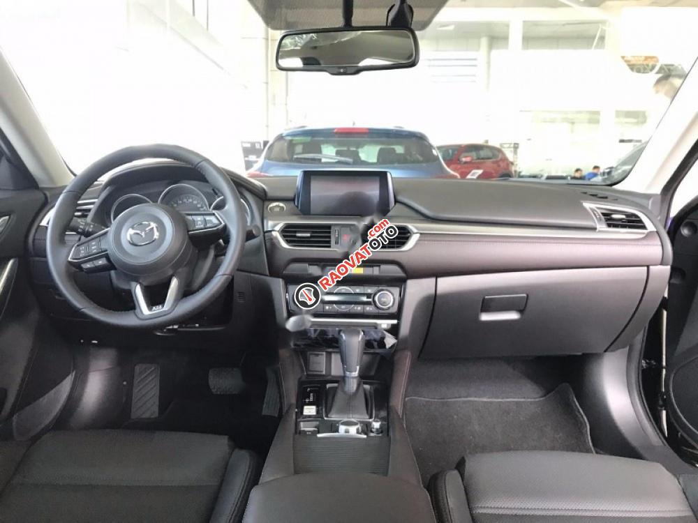 Bán ô tô Mazda 6 2.0L sản xuất năm 2017, màu đen-4