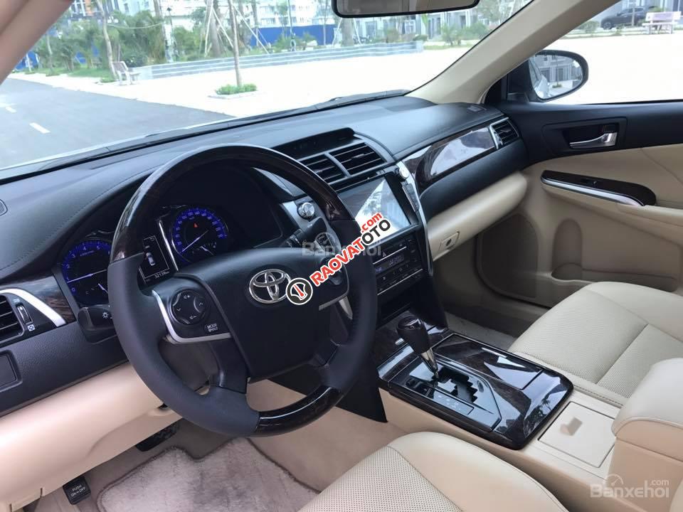 Bán Toyota Camry 2.0E 2018, giảm giá lên đến 100 triệu, giá cả, phụ kiện, bảo hiểm, coupon du lịch-1