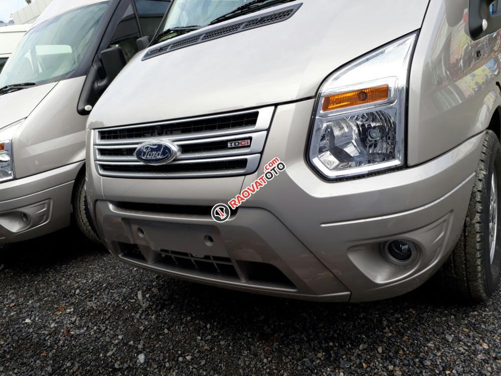 Cần bán xe Ford Transit SVP đời 2017, màu xám (ghi), giá 780tr-0