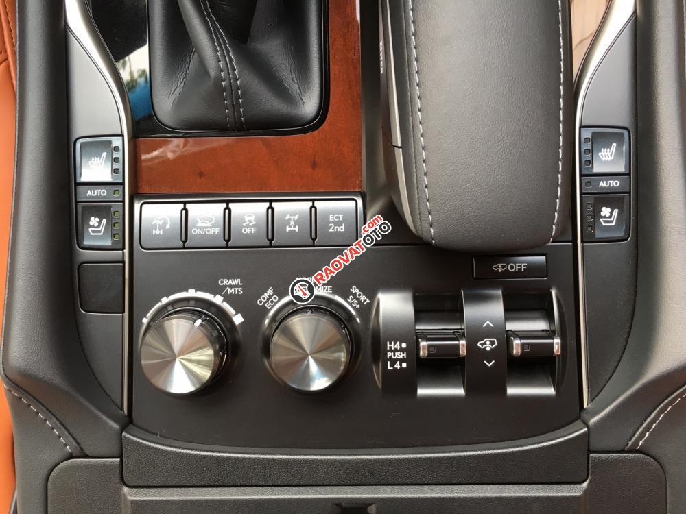 Bán xe Lexus LX 570 Super Sport model 2020, màu đen, nhập khẩu nguyên chiếc-5