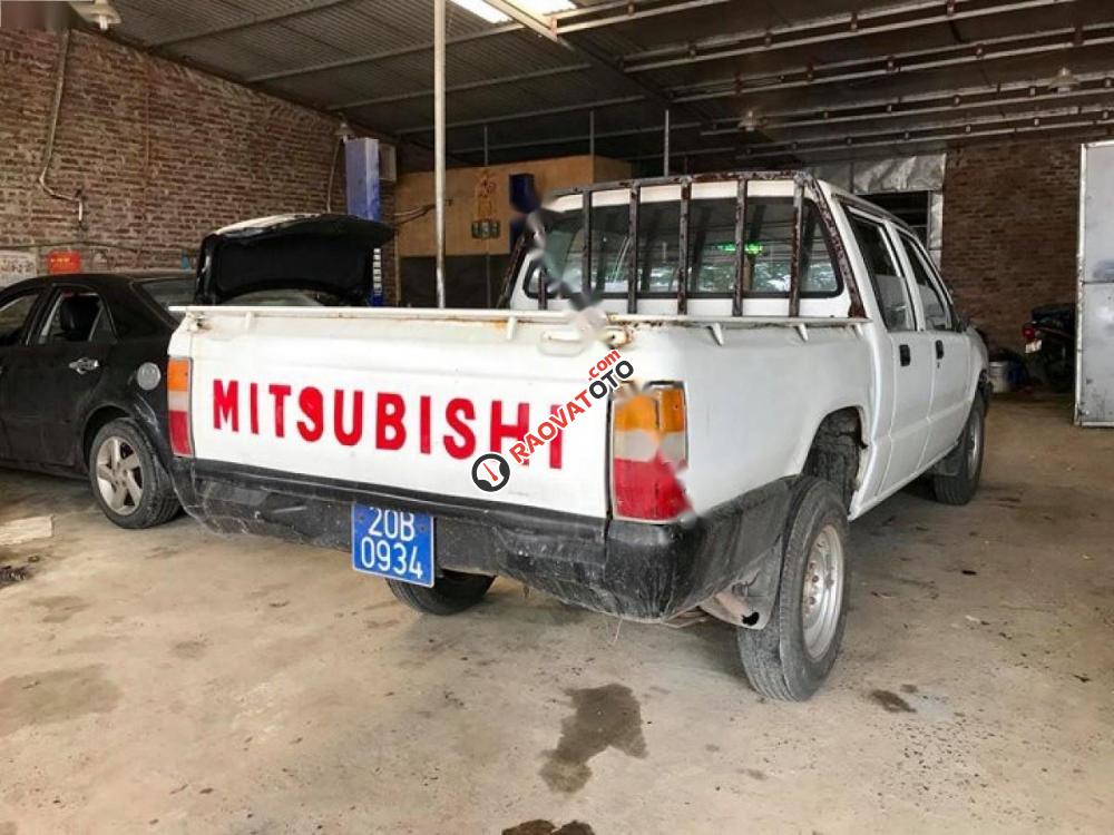 Bán Mitsubishi L200 2.5L 4x4 MT sản xuất 1996, màu trắng, xe nhập -1
