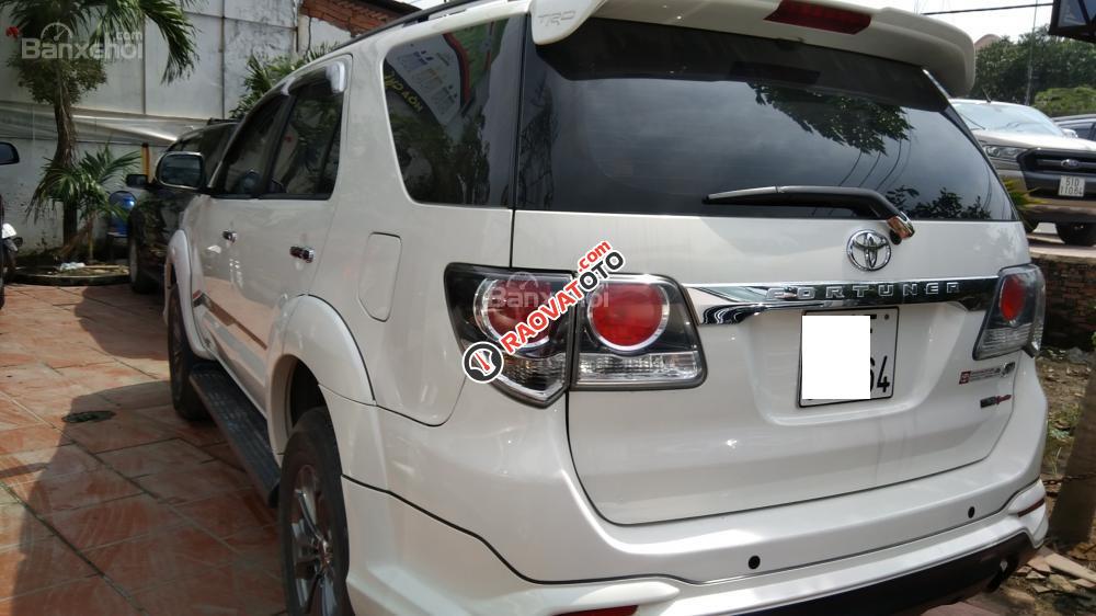 Cần bán Toyota Fortuner V sản xuất 2016, màu trắng, xe nhập, BH đến 9/2019-2