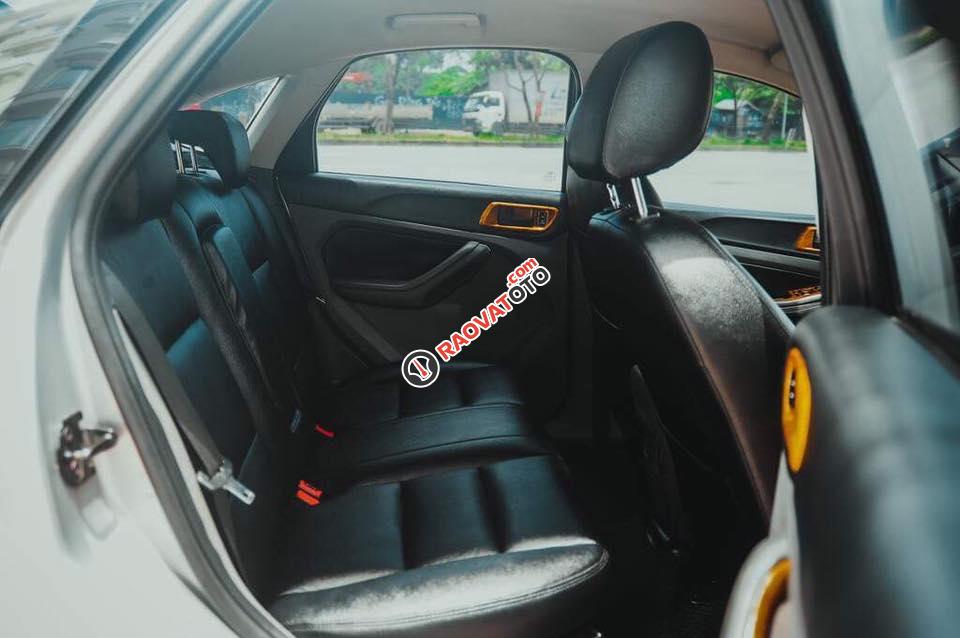 Bán xe Ford Focus 1.8 năm sản xuất 2010, màu bạc, 355 triệu-0