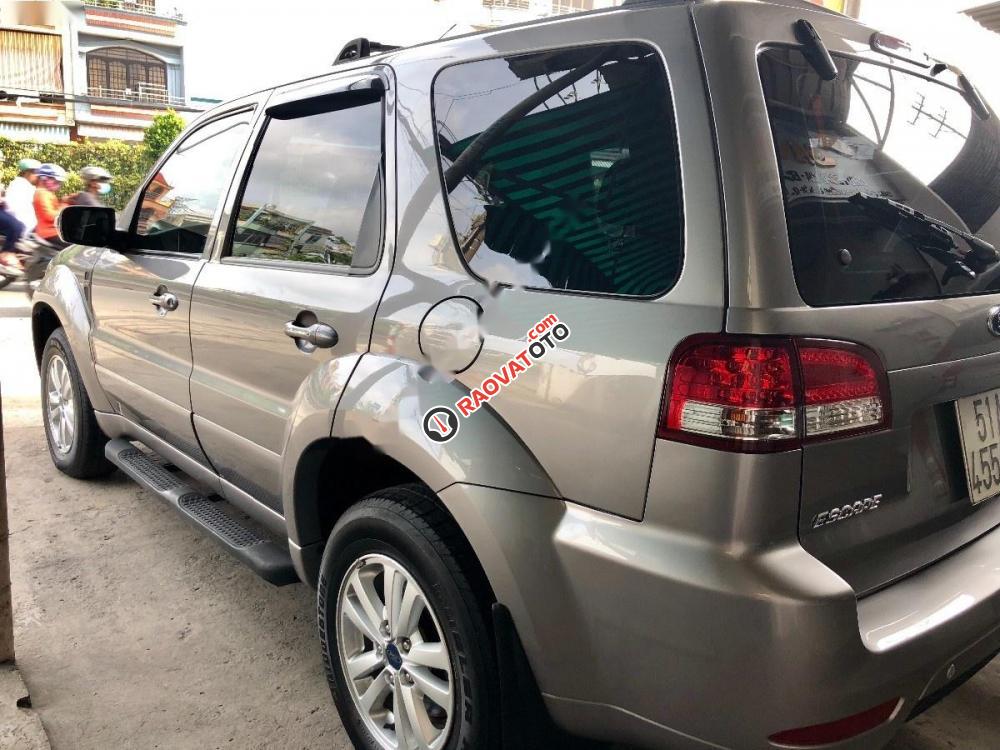 Bán xe Ford Escape XLS năm sản xuất 2013, màu bạc  -3