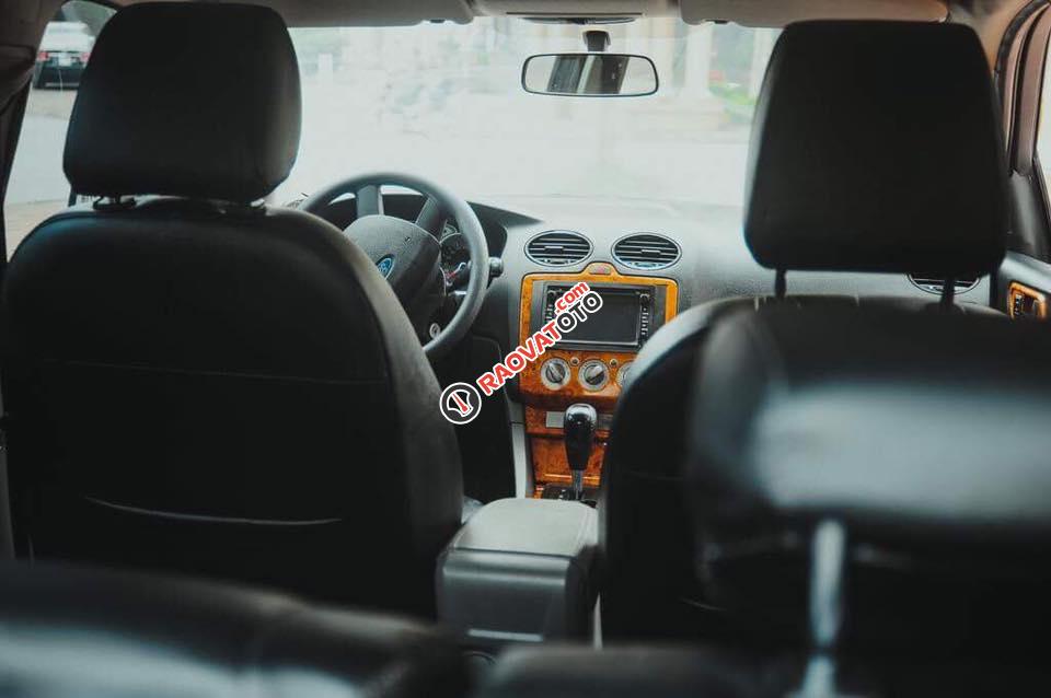 Bán xe Ford Focus 1.8 năm sản xuất 2010, màu bạc, 355 triệu-9