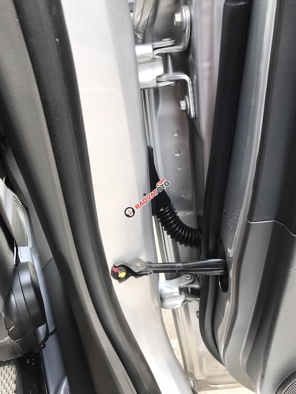 Cần bán Chevrolet Cruze 1.6 LS sản xuất 2011, màu bạc-20