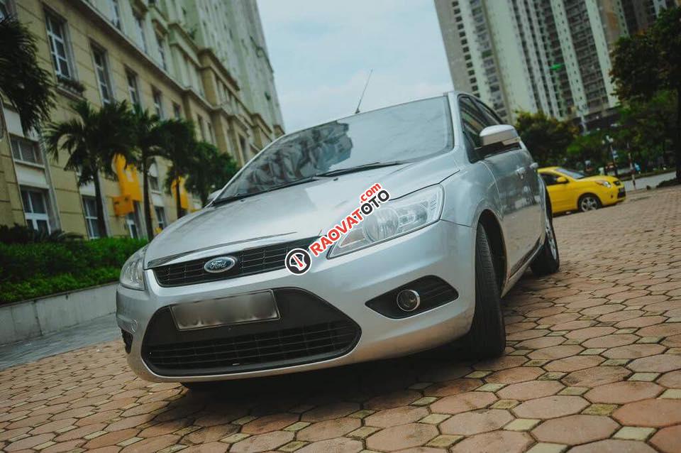 Bán xe Ford Focus 1.8 năm sản xuất 2010, màu bạc, 355 triệu-4