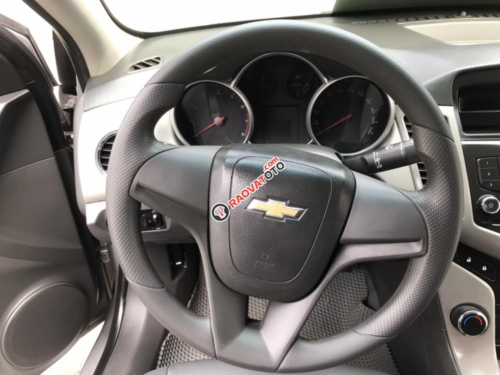 Cần bán Chevrolet Cruze 1.6 LS sản xuất 2011, màu bạc-4