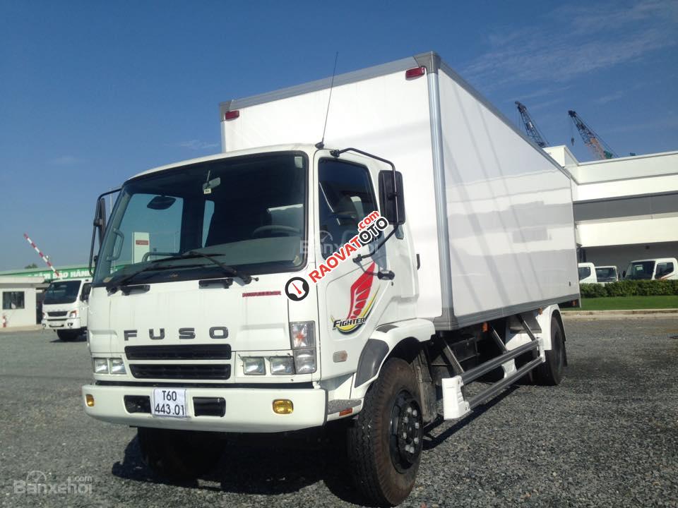 Bán xe tải Fuso 8 tấn thùng kín, giá tốt, xe giao ngay-1