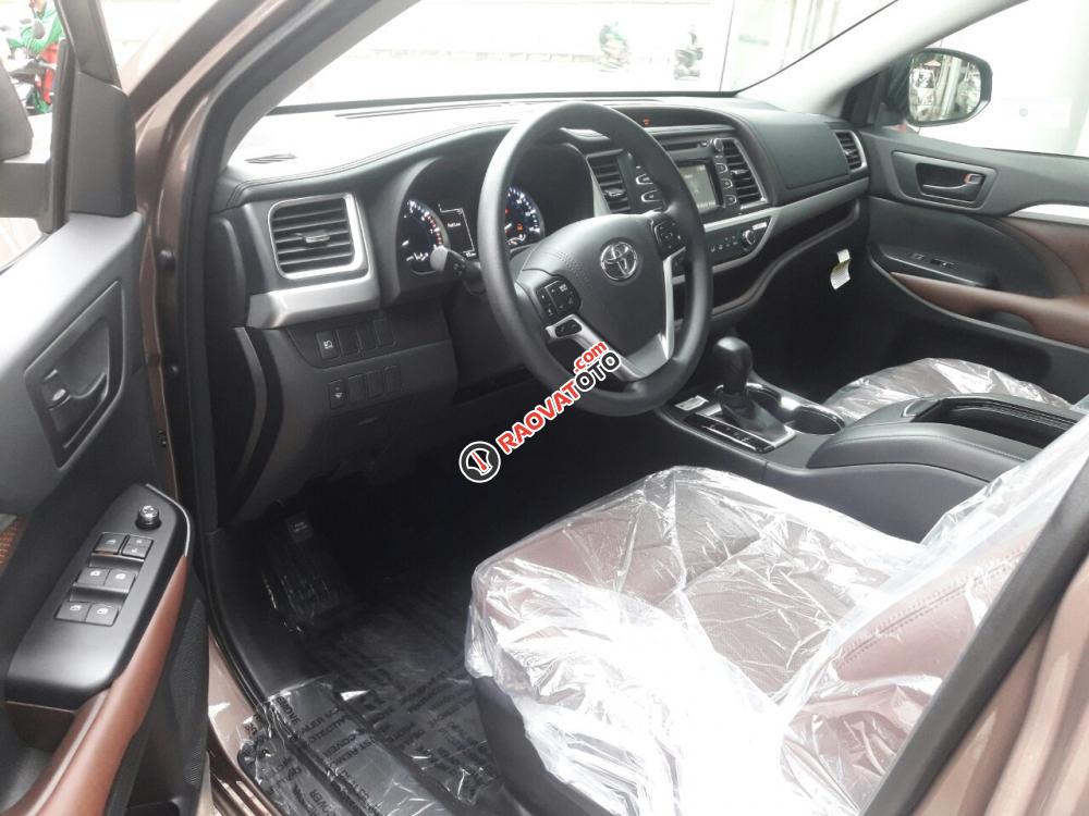 Bán ô tô Toyota Highlander LE sản xuất 2017, màu nâu, xe mới nhập khẩu Mỹ-8