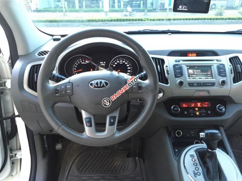 Bán Kia Sportage 2.0AT đời 2014, màu trắng, nhập khẩu nguyên chiếc, giá 695tr-6