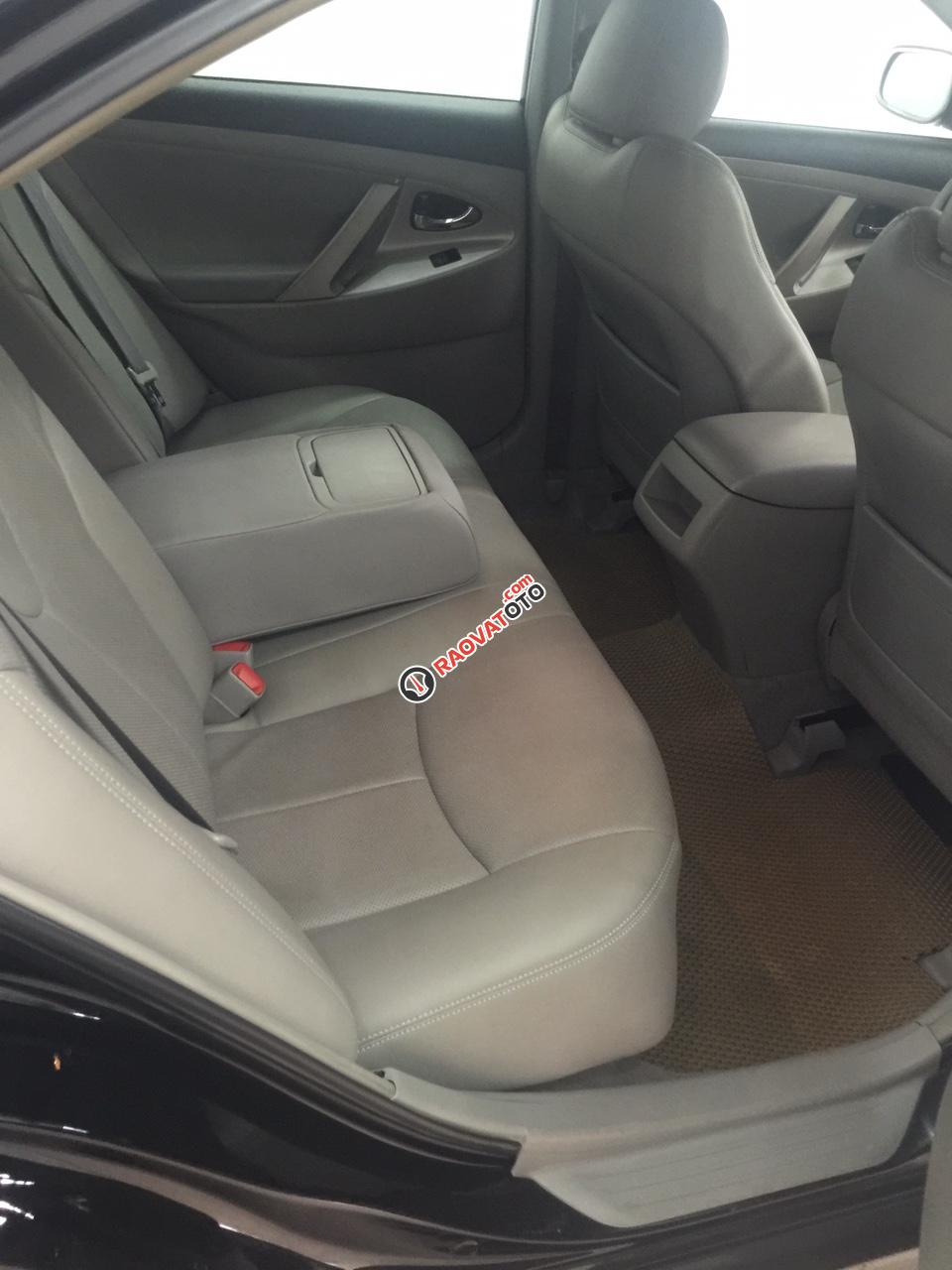 Cần bán xe Toyota Camry SE đời 2008 màu đen, xe chính chủ, giá tốt-1