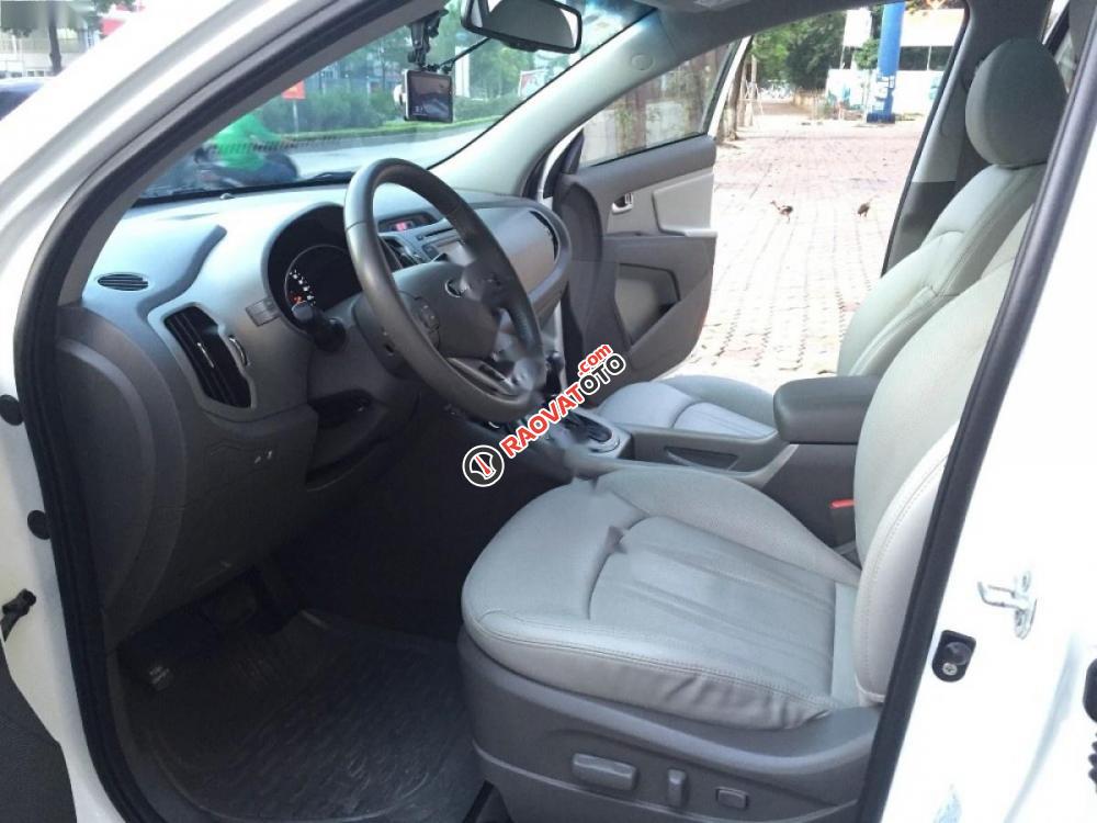 Bán Kia Sportage 2.0AT đời 2014, màu trắng, nhập khẩu nguyên chiếc, giá 695tr-3