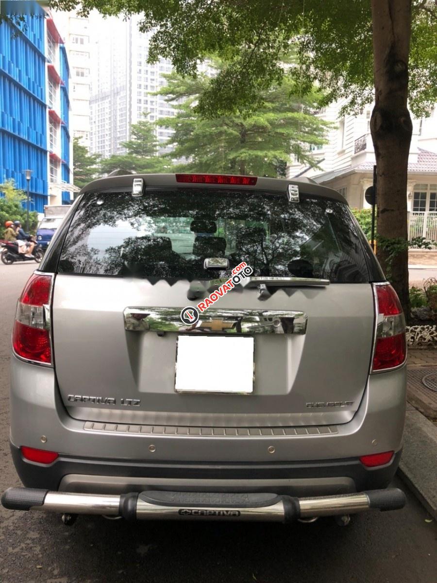 Bán ô tô Chevrolet Captiva LTZ sản xuất năm 2011, màu bạc -4