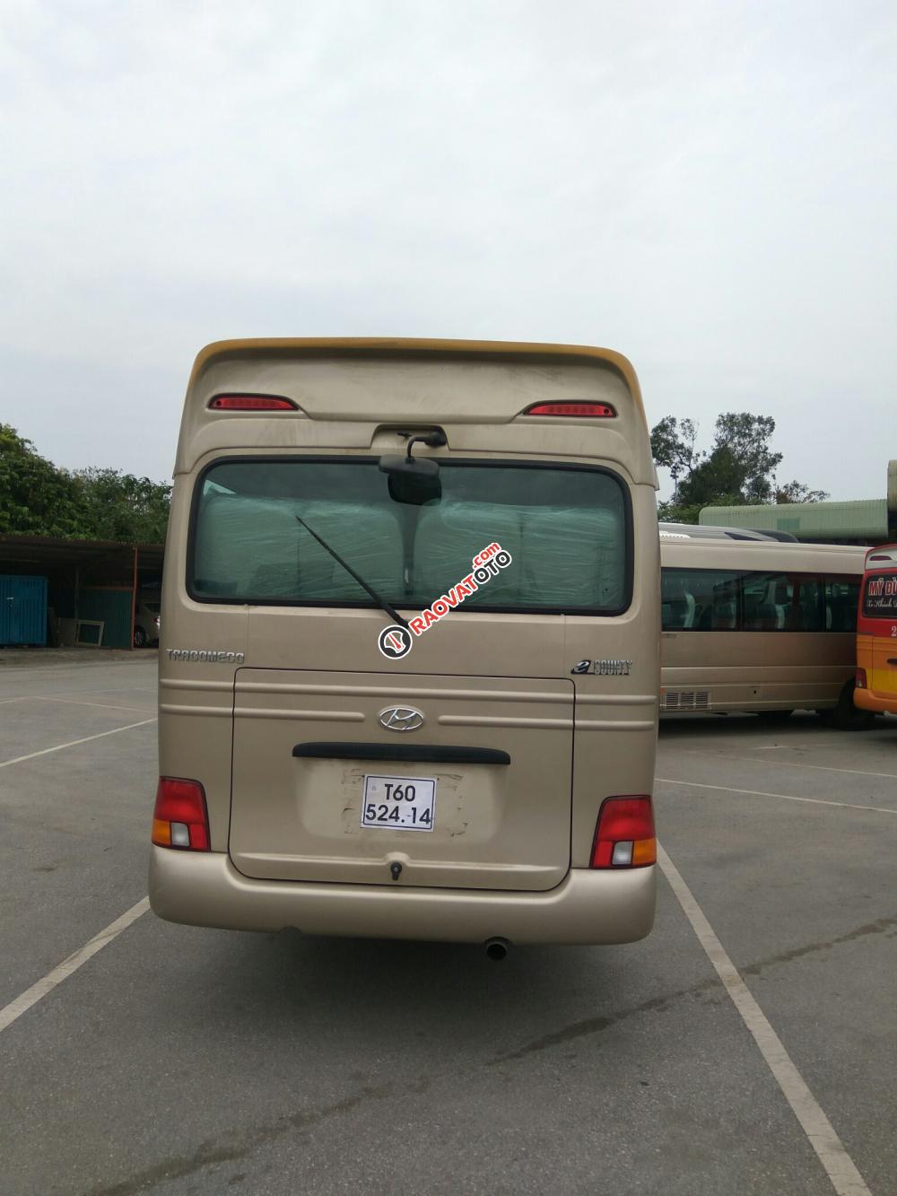 Bán ô tô Hyundai County Limousine sản xuất năm 2017, hai màu-3