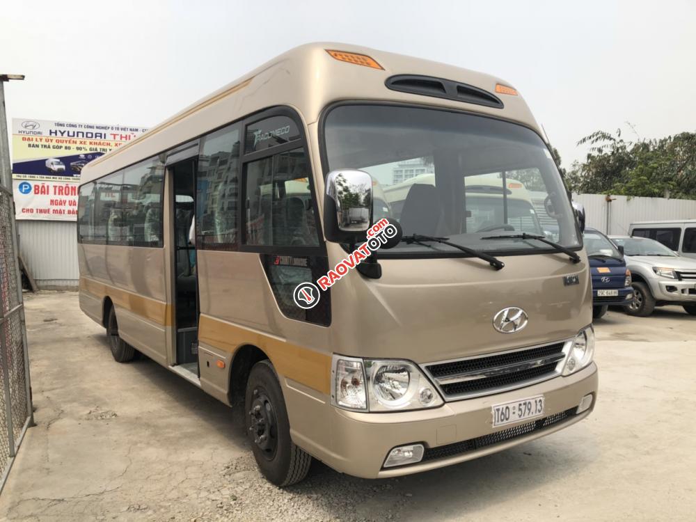 Bán ô tô Hyundai County Limousine sản xuất năm 2017, hai màu-1