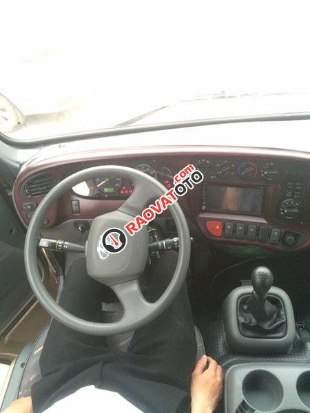 Bán ô tô Hyundai County Limousine sản xuất năm 2017, hai màu-2