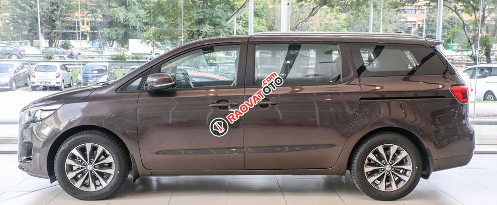 Bán xe Sedona GAT 3.3L 2018 đủ các phiên bản, màu sắc-LH: 01695.383.514-4