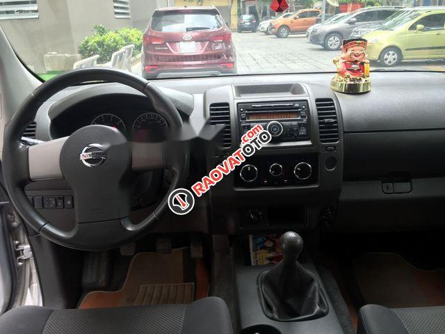 Cần bán gấp Nissan Navara 2.5 LE 2014, màu bạc chính chủ giá cạnh tranh-4