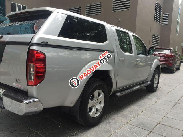 Cần bán gấp Nissan Navara 2.5 LE 2014, màu bạc chính chủ giá cạnh tranh-0