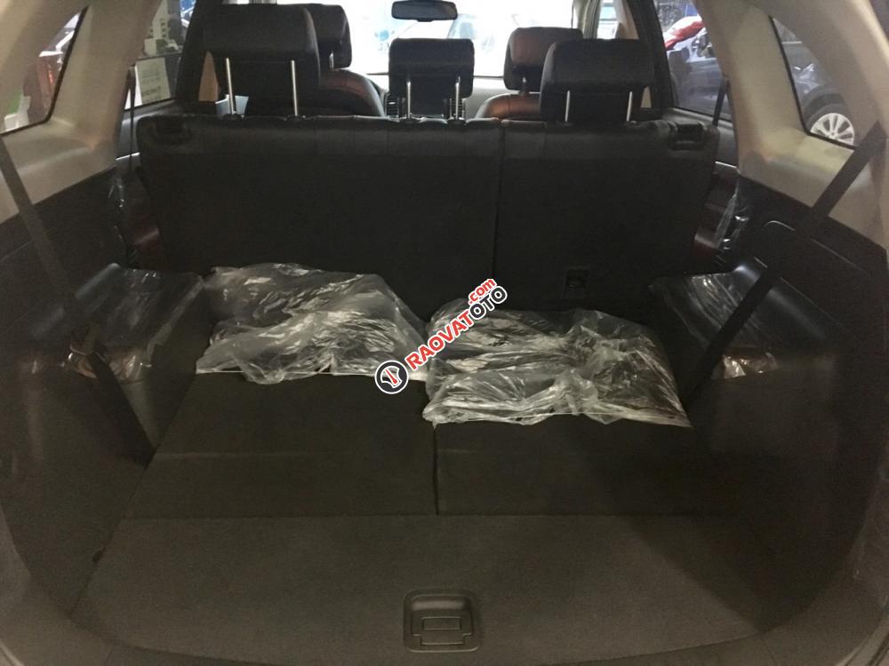 Cần bán xe Chevrolet Captiva REVV sản xuất 2017, màu trắng, nhập khẩu nguyên chiếc-2