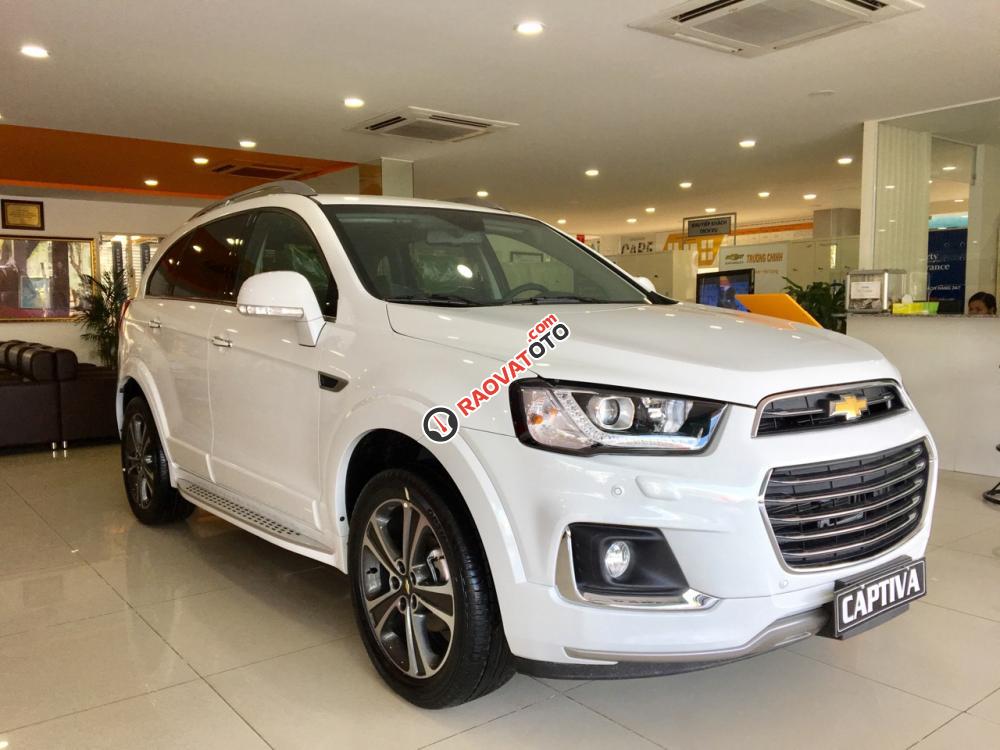 Cần bán xe Chevrolet Captiva REVV sản xuất 2017, màu trắng, nhập khẩu nguyên chiếc-1