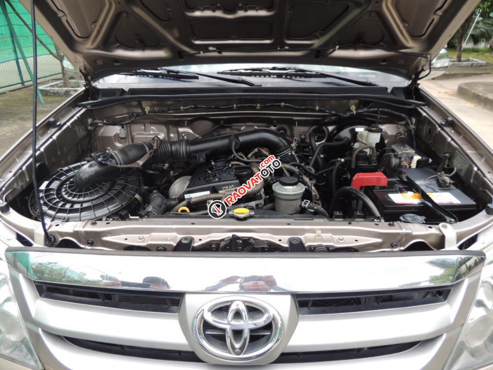 Cần bán Toyota Fortuner 2.7 AT SR5 đời 2008, xe nhập khẩu màu vàng cát-9