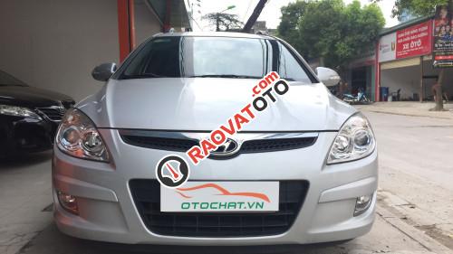 Bán xe Hyundai i30 AT đời 2009, màu bạc chính chủ-0