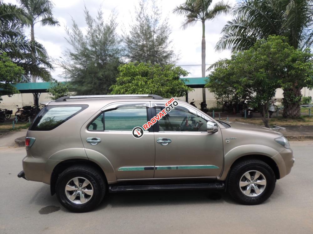 Cần bán Toyota Fortuner 2.7 AT SR5 đời 2008, xe nhập khẩu màu vàng cát-6