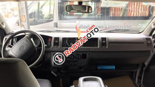 Cần bán xe Toyota Hiace MT đời 2008, màu bạc-3