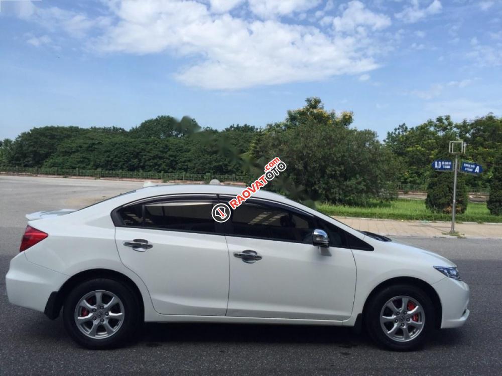Cần bán gấp Honda Civic 1.8 AT 2015, màu trắng chính chủ-7
